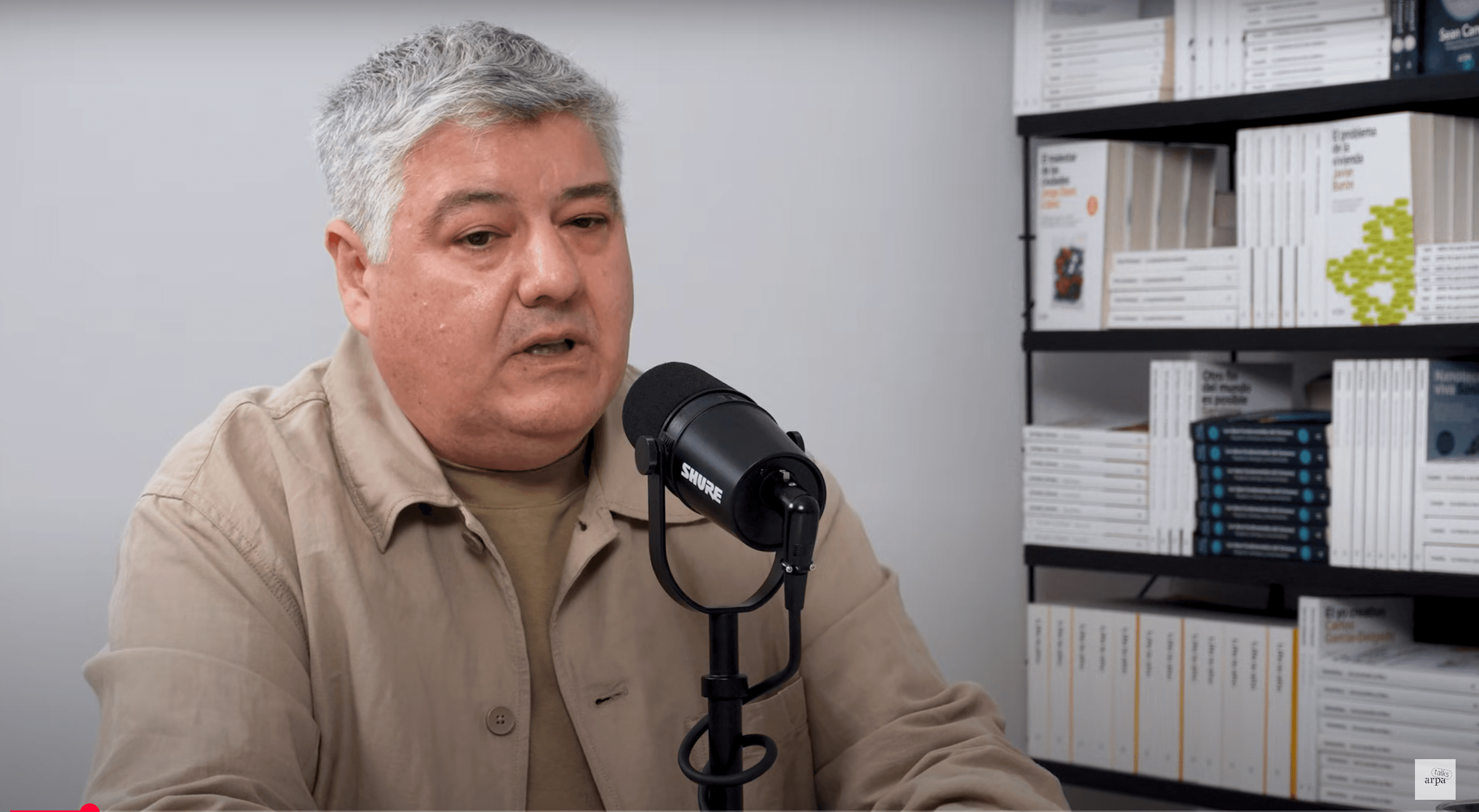 Javier Burón, experto en vivienda: «Madrid y Barcelona se han vuelto ciudades del pasar, no del estar»